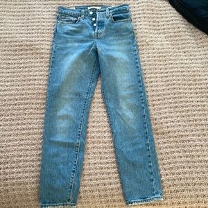 Levi’s Women’s Wedgie Jeans, W25